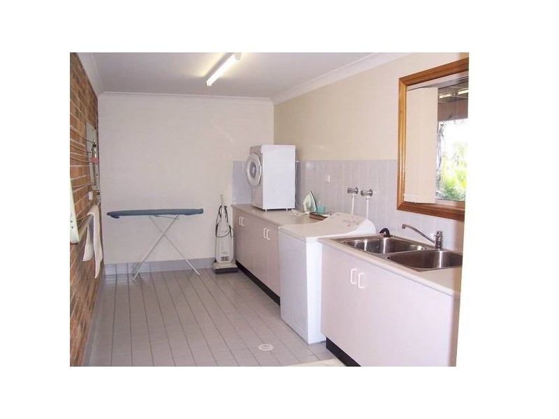 3 Silver Birch Close, Caves Beach NSW 2281