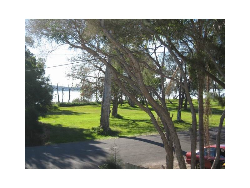 30 Lakeside Drive, Swansea NSW 2281