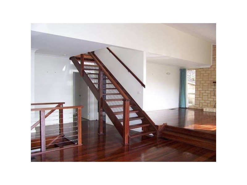 10 Forest Oak Place, Caves Beach NSW 2281