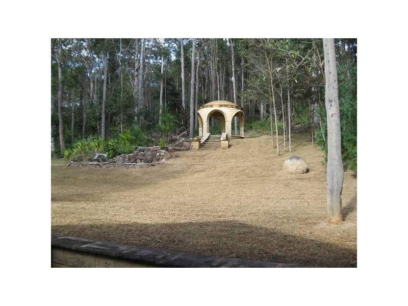 10 Forest Oak Place, Caves Beach NSW 2281