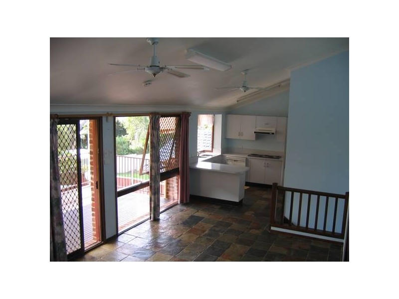 16 Saphire Close, Caves Beach NSW 2281