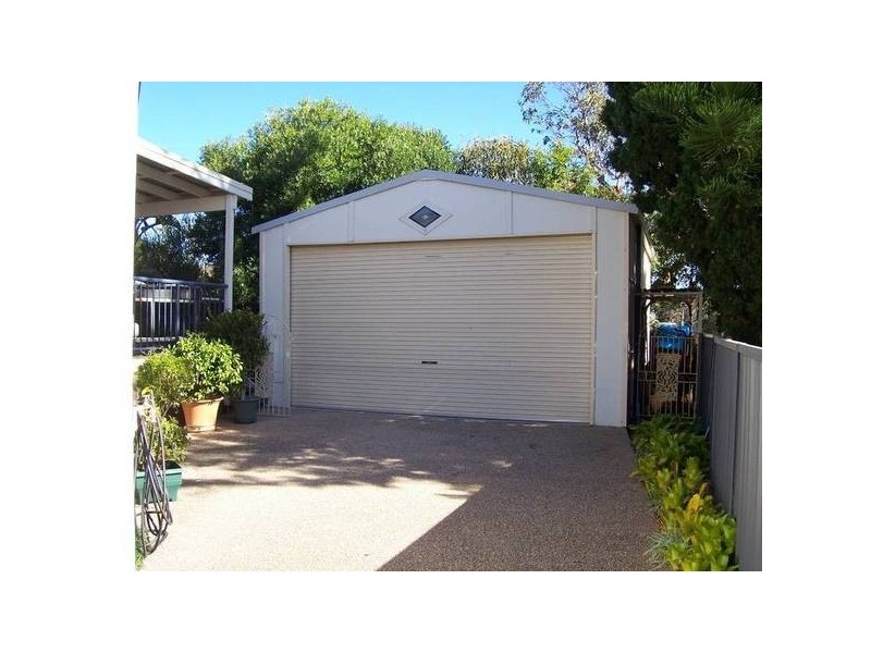 4 Caves Beach Road, Caves Beach NSW 2281