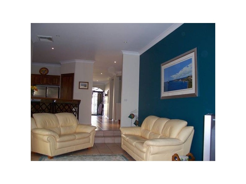 12 Seaspray Close, Caves Beach NSW 2281