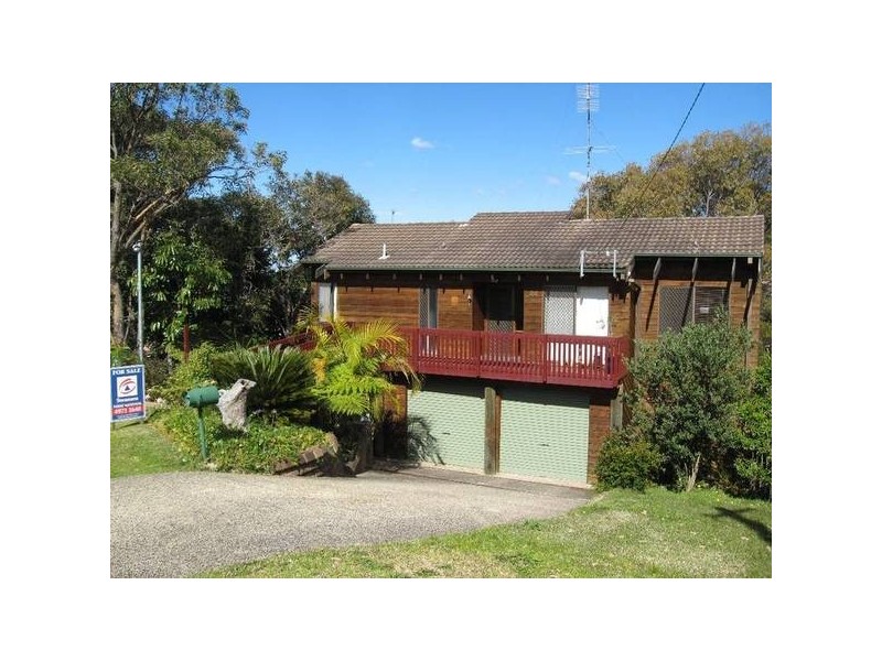 44 Oceanview Parade, Caves Beach NSW 2281