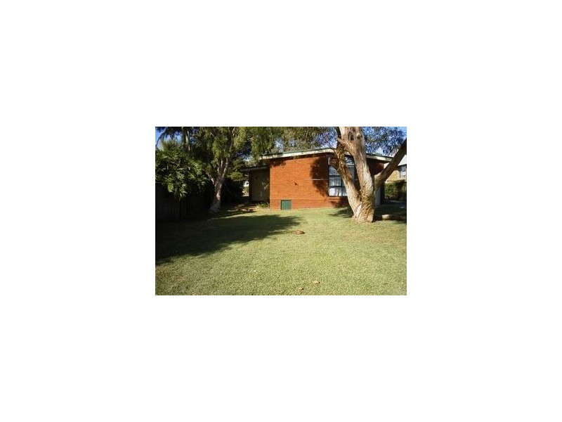 127 Macquarie Grove, Caves Beach NSW 2281