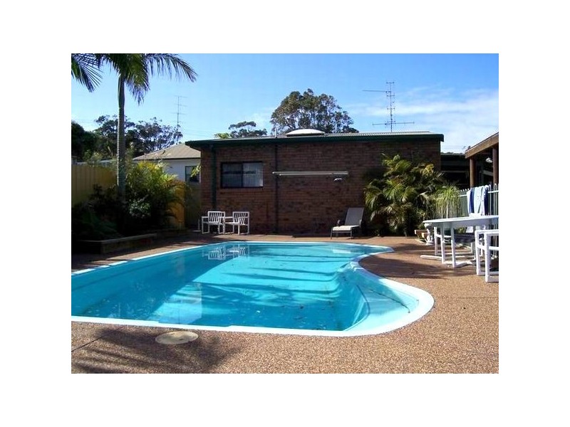 30 Central Avenue, Nords Wharf NSW 2281