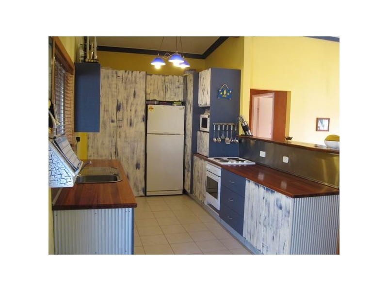 35 Alexander Avenue, Caves Beach NSW 2281