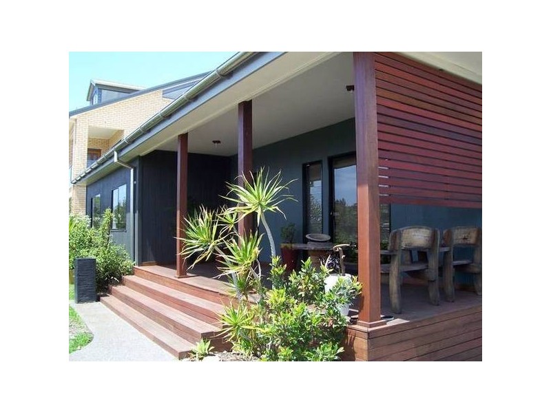 2 carawa street, Blacksmiths NSW 2281