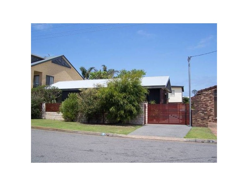 2 carawa street, Blacksmiths NSW 2281