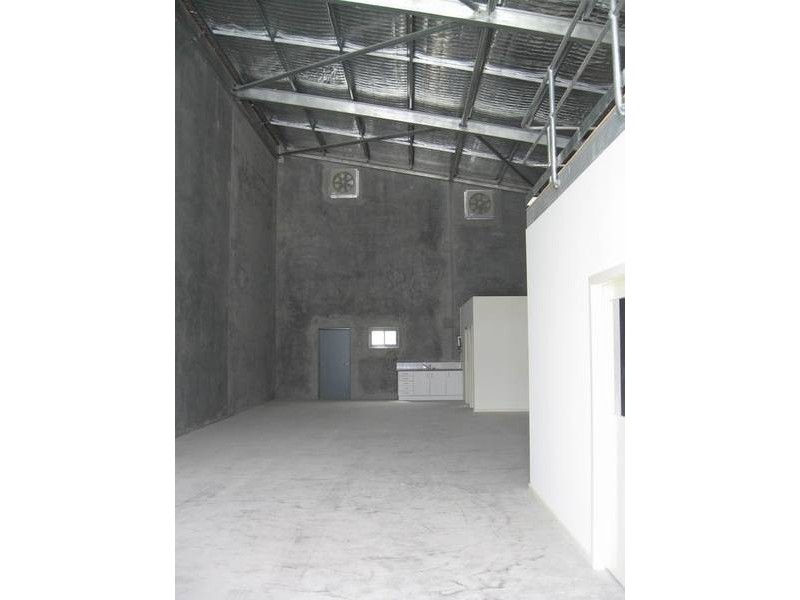 1/24 Strathmore Road, Caves Beach NSW 2281