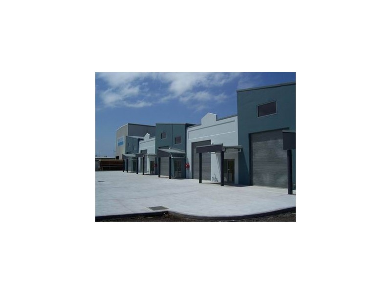 1/24 Strathmore Road, Caves Beach NSW 2281