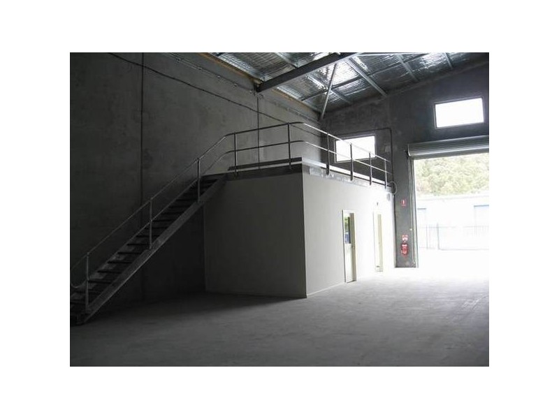 2/24 Strathmore Road, Caves Beach NSW 2281