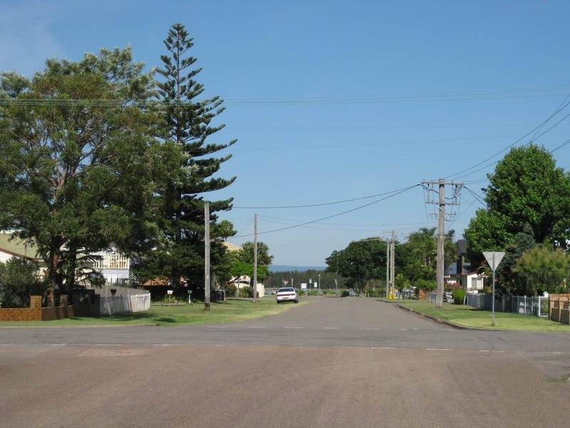 24 Makoro Street, Pelican NSW 2281