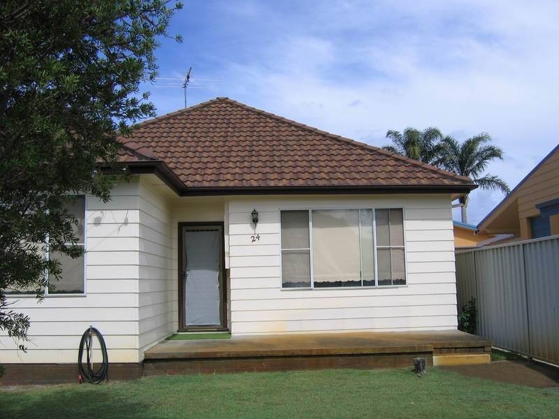 24 Makoro Street, Pelican NSW 2281