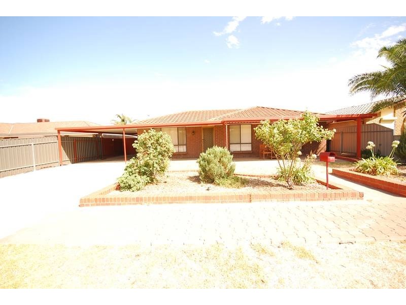 8 Reynolds Drive, Paralowie SA 5108