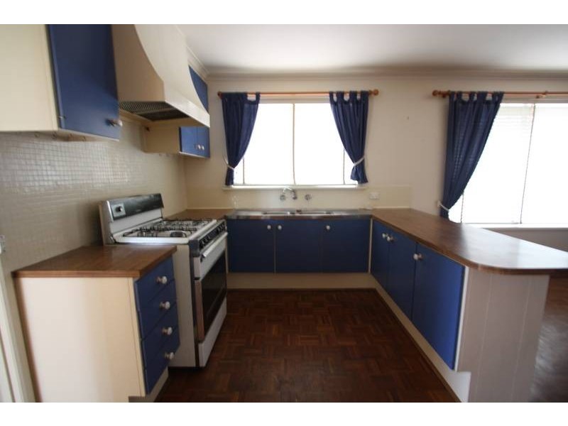 31 Francis Crescent, Salisbury Heights SA 5109