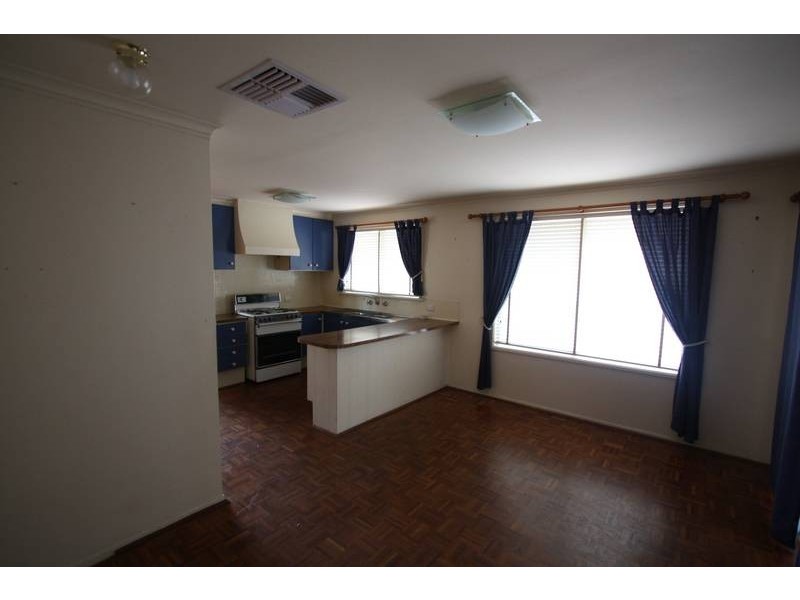 31 Francis Crescent, Salisbury Heights SA 5109