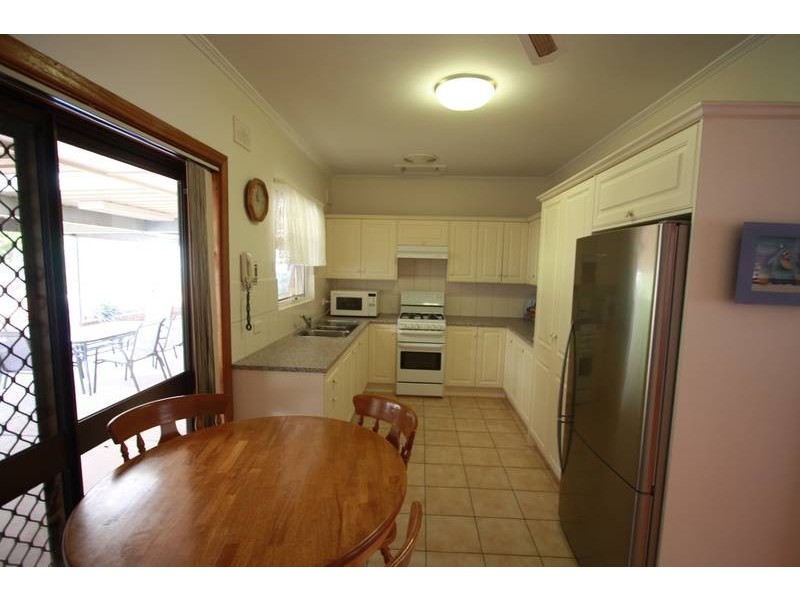 30 Carol Drive, Para Hills SA 5096