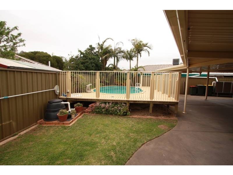 5 Whitehall Court, Paralowie SA 5108