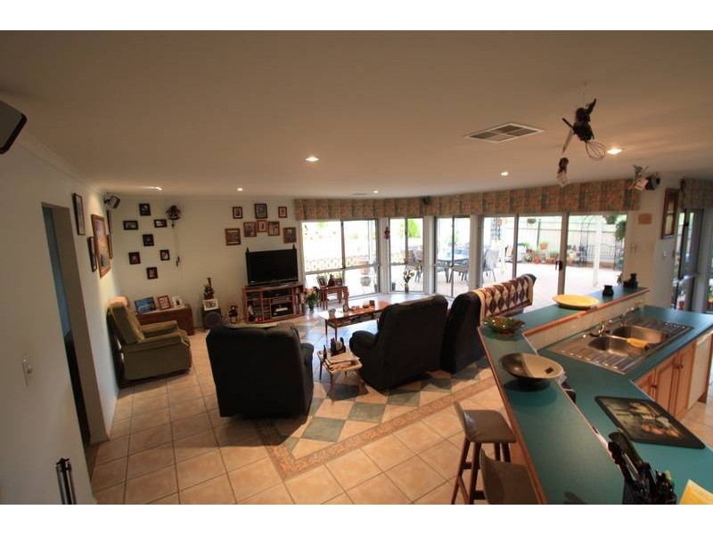 15 Creek Rise, Salisbury Heights SA 5109