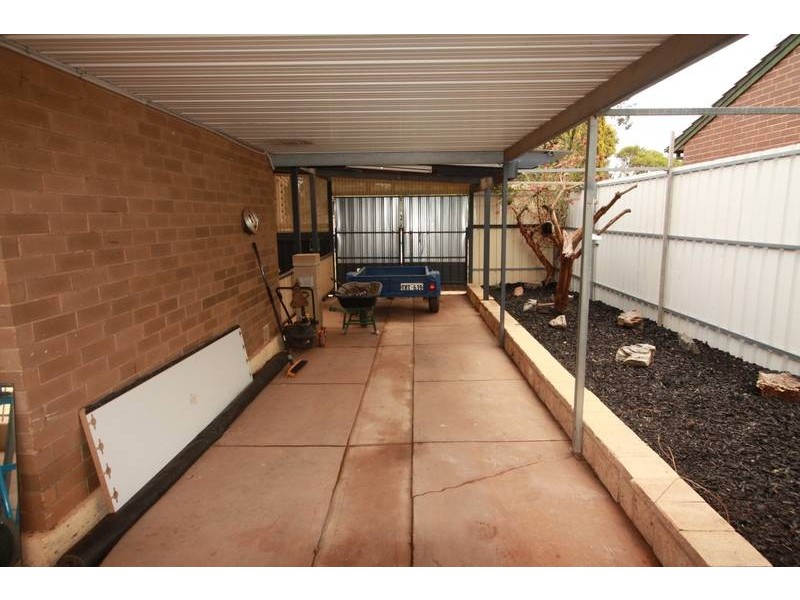 10 McCullogh Street, Elizabeth Downs SA 5113