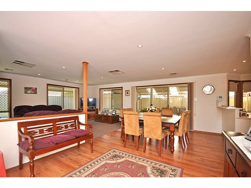 8 Edgewater Place,, Burton SA 5110