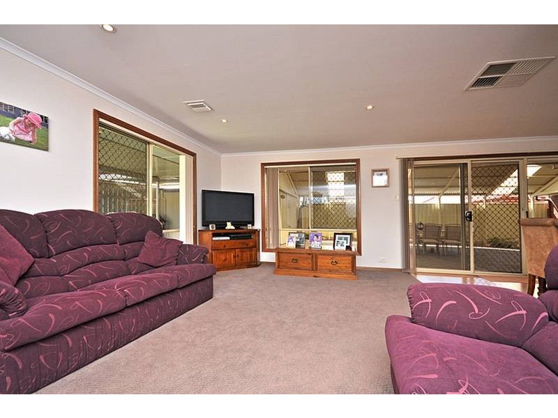 8 Edgewater Place,, Burton SA 5110