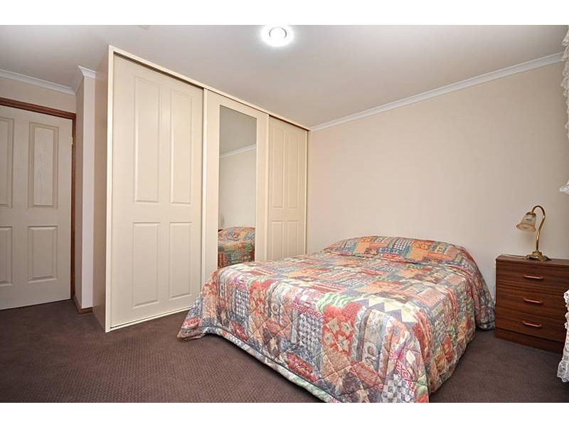 8 Edgewater Place,, Burton SA 5110