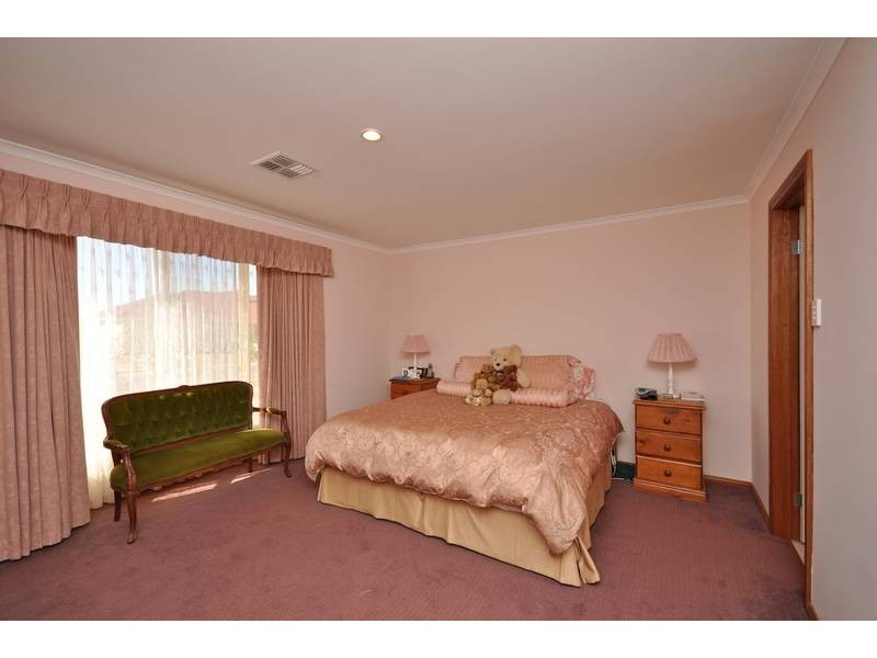 29 Waterside Drive, Burton SA 5110