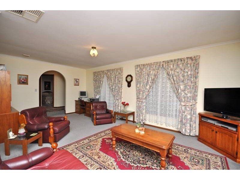 10 Linda Street, Shea-oak Log SA 5371