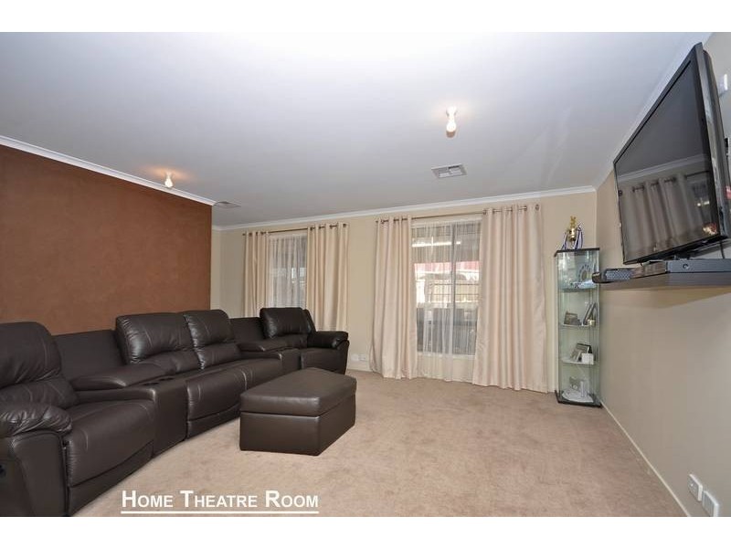 28 Waterside Drive, Burton SA 5110