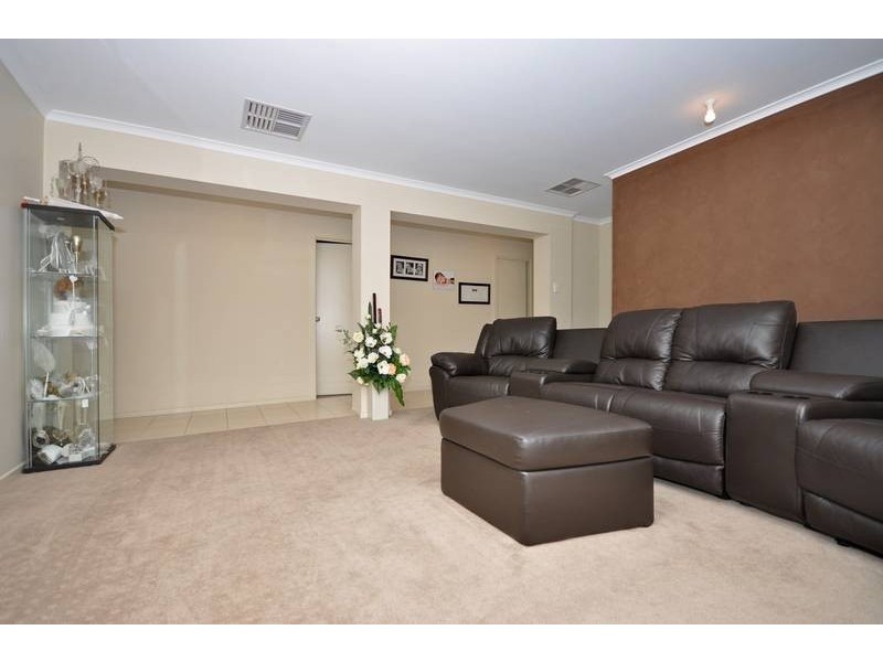 28 Waterside Drive, Burton SA 5110
