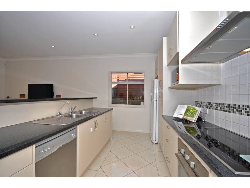 17 Emerald Street, Mawson Lakes SA 5095