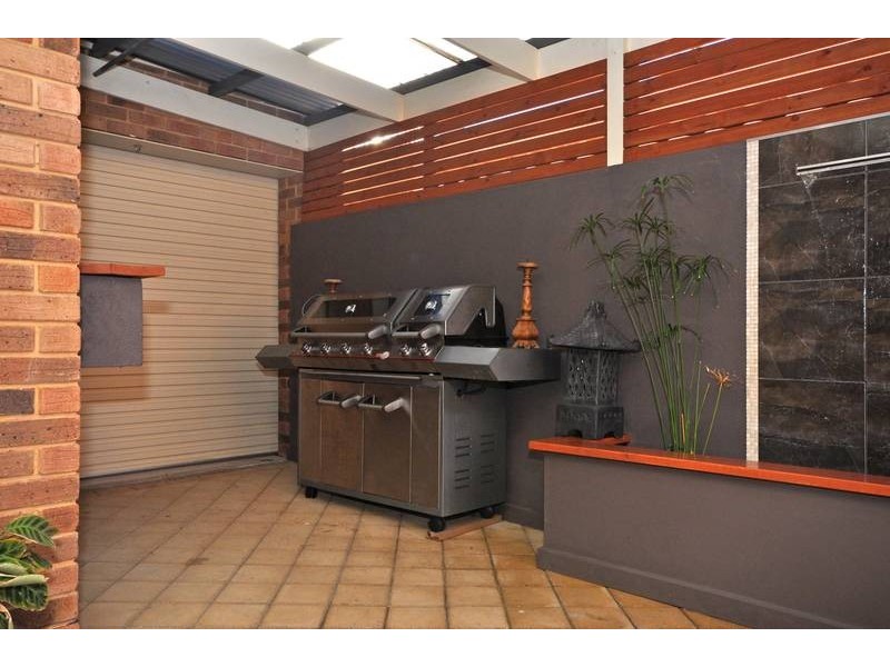 17 Emerald Street, Mawson Lakes SA 5095