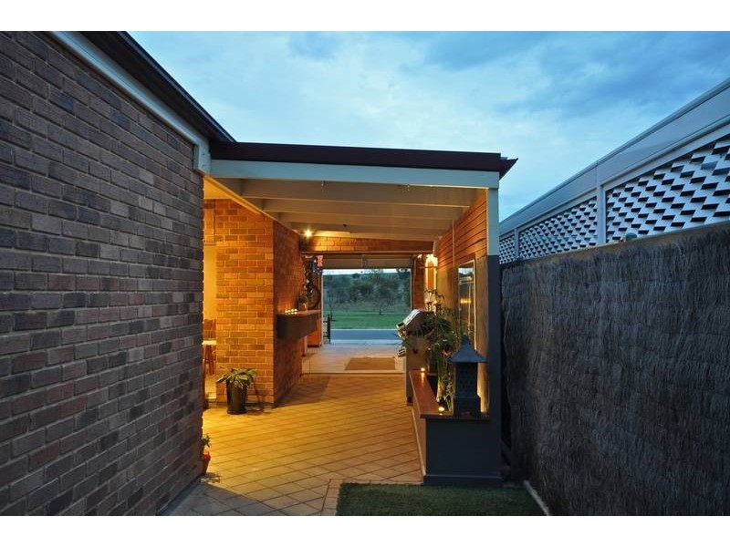 17 Emerald Street, Mawson Lakes SA 5095