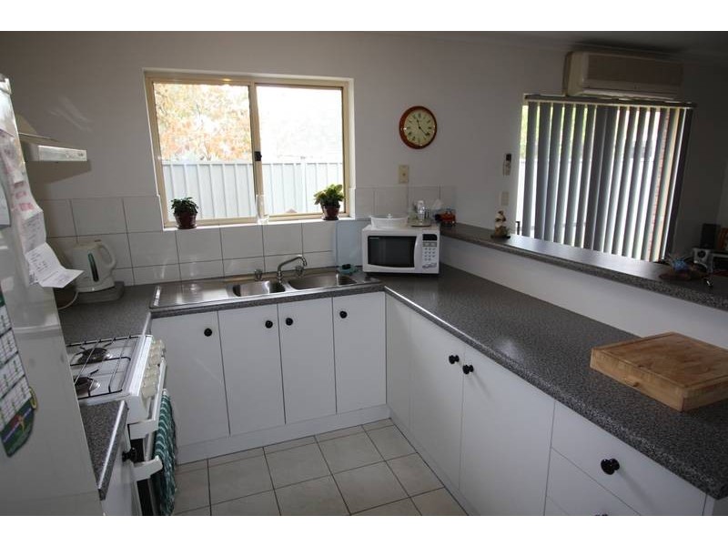 4/1-3 Carey Street, Salisbury SA 5108