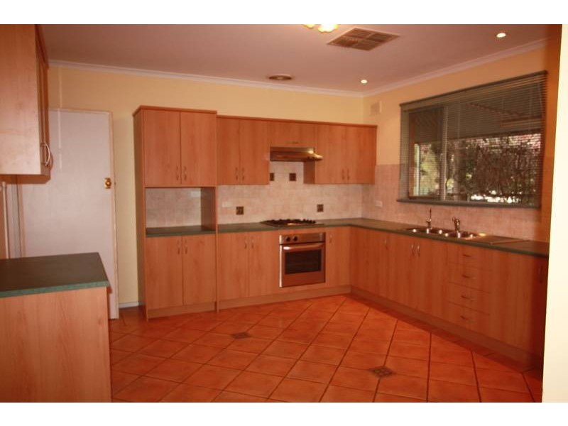 30 Leabrook Drive, Para Hills SA 5096