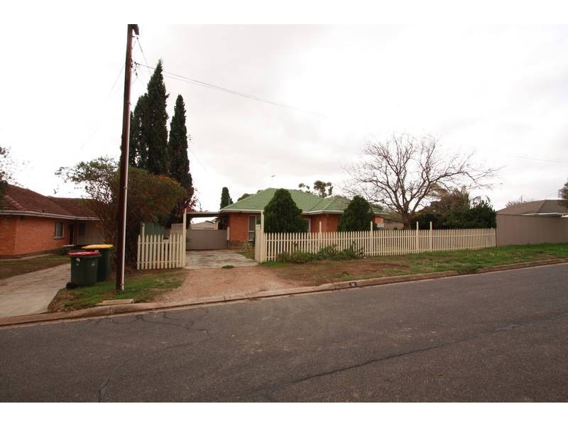 30 Leabrook Drive, Para Hills SA 5096