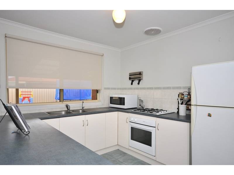 11 Castle Drive, Burton SA 5110