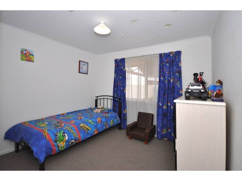 11 Castle Drive, Burton SA 5110