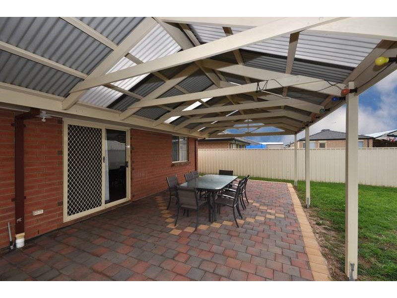 11 Castle Drive, Burton SA 5110