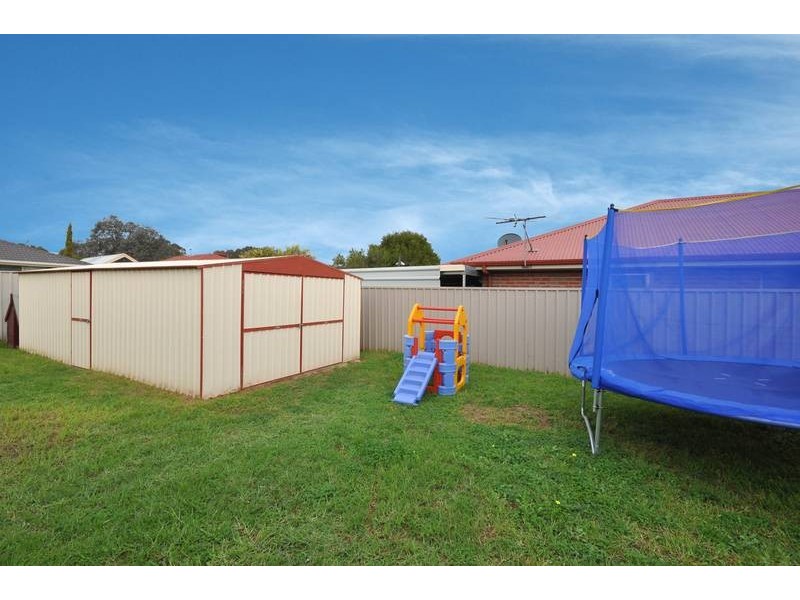 11 Castle Drive, Burton SA 5110