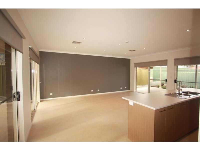 17 Schirripa Court, Salisbury Downs SA 5108