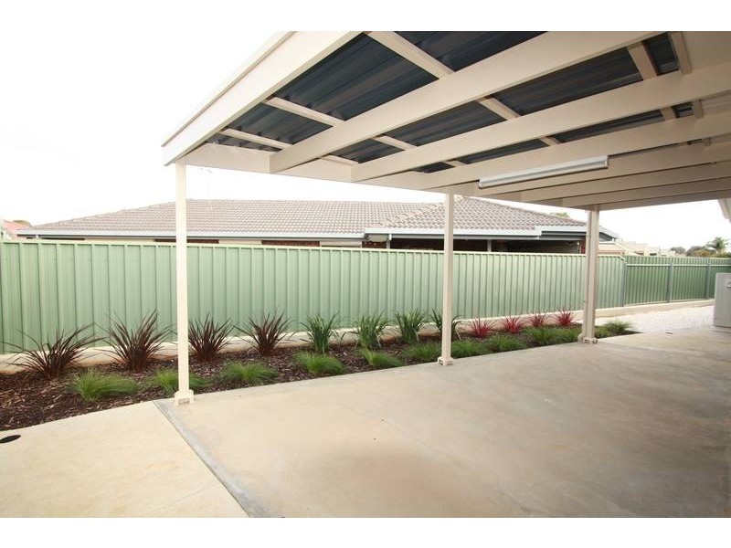 17 Schirripa Court, Salisbury Downs SA 5108