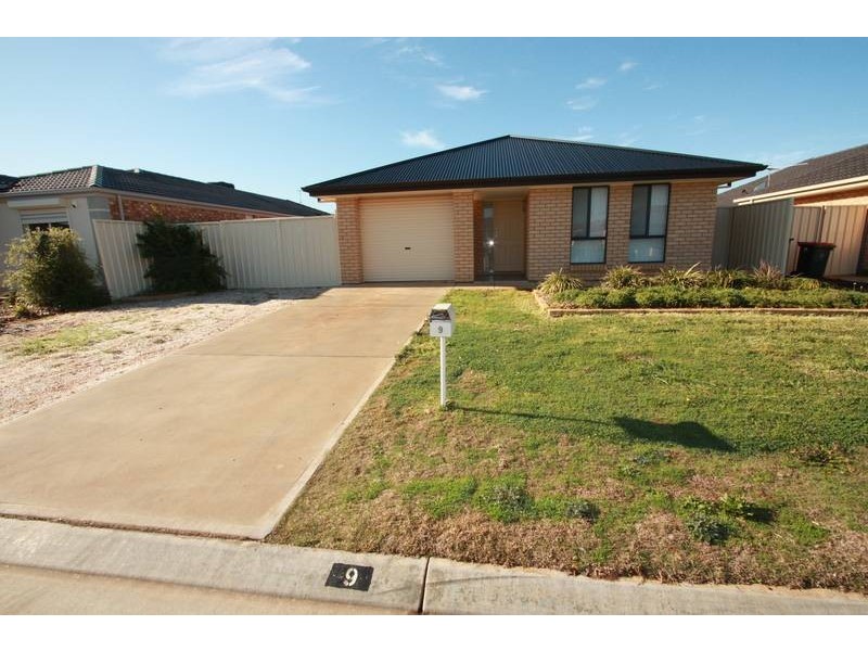 9 Maria Court, Munno Para West SA 5115