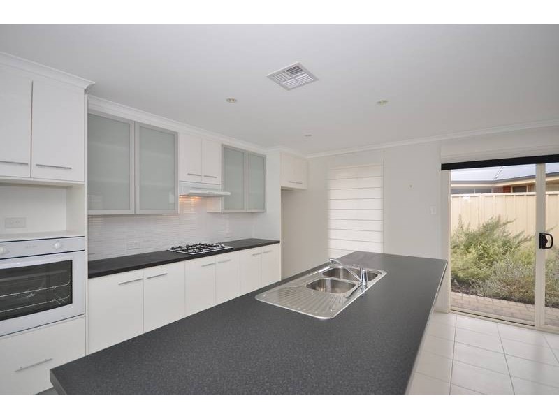 24 The Boulevard, Parafield Gardens SA 5107