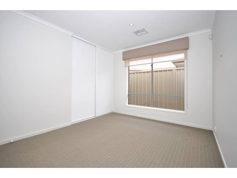 24 The Boulevard, Parafield Gardens SA 5107