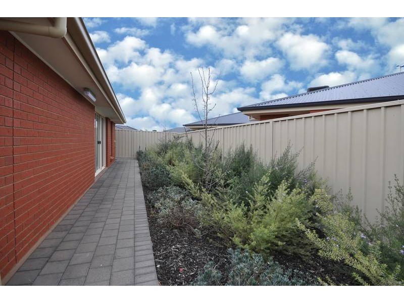 24 The Boulevard, Parafield Gardens SA 5107