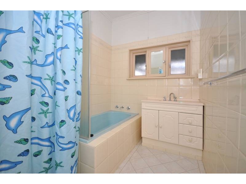 2 Glen Avon Terrace, Ridgehaven SA 5097