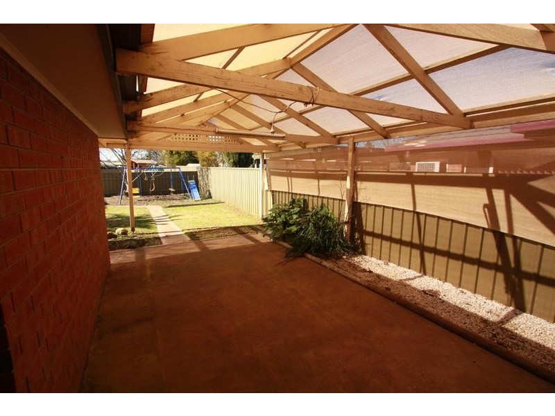 53 President Avenue, Andrews Farm SA 5114